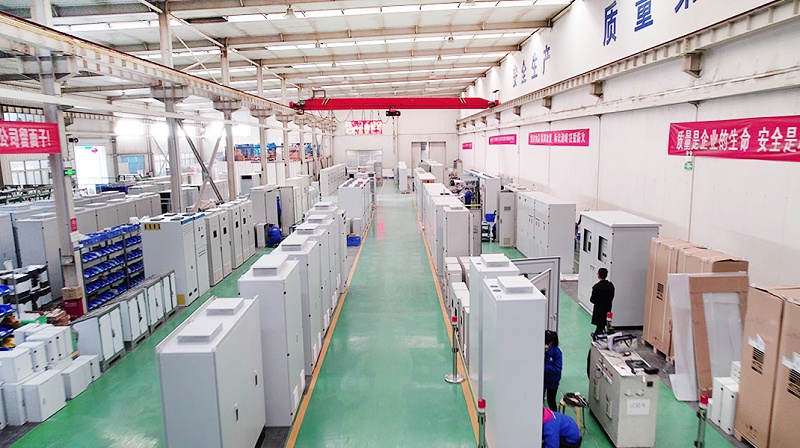 華東工控-生產車間