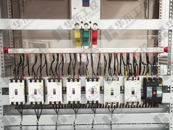動力配電柜細節