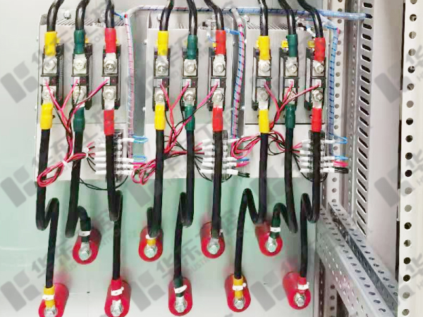 電容補償柜細節(jié)